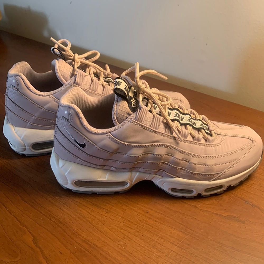 2018 Nike Air Max 95 SE Particle Rose men’s 8.5